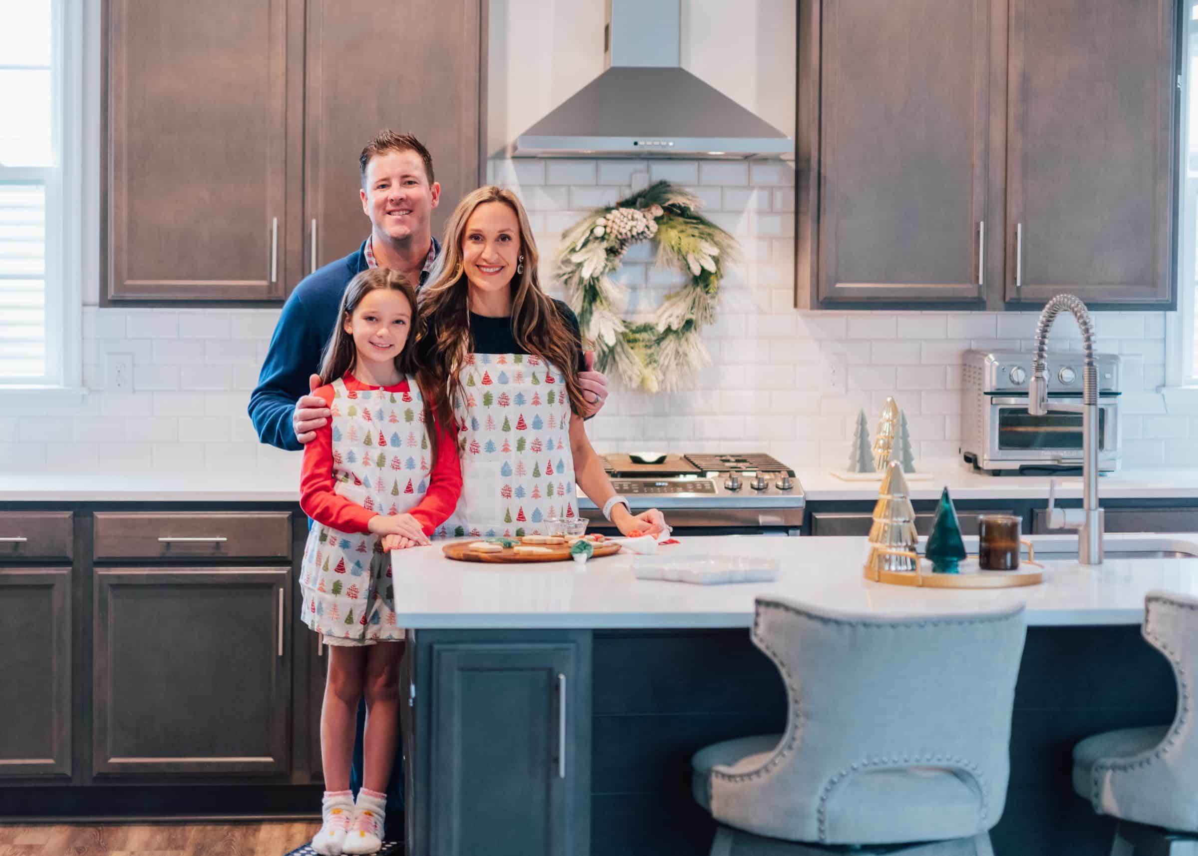 Holiday Lifestyle Family Mini Sessions | Kellyn Wilson Photography