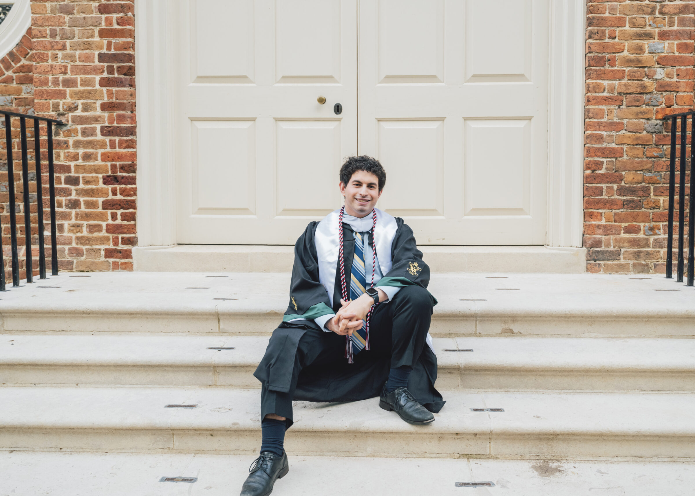 Ari_CollegeGrad-33
